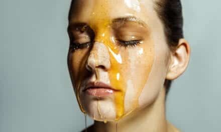 Honey for Face Wash? It Really Works – Here’s How